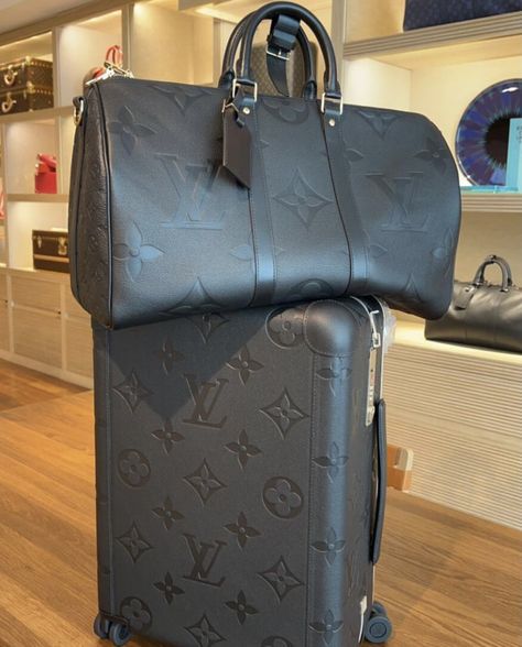 Louis Vuitton Duffle Bag Men, Lv Luggage Travel, Lv Suitcase, Lv Travel Bag, Luggage Luxury, Louis Vuitton Luggage Set, Luxury Luggage Sets, Luxury Suitcase, Lv Luggage