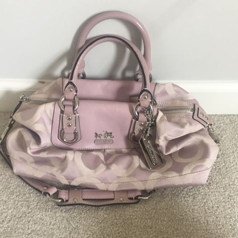 Beautiful Lavender Coach Bag. I’ve Only Used It Once Because I Was Always So Worried To Wreck It Because It’s So Beautiful. Purple Coach Purse, Pink Vintage Bag, Expensive Bag, Purse Essentials, Vintage Coach Bags, Girly Bags, Bags Vintage, Luxury Purses, Vintage Purses