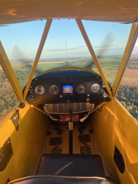 Piper Cub Airplane, Piper J3 Cub, J3 Cub, Airplane Cockpit, Stol Aircraft, Helicopter Cockpit, Aircraft Cockpit, Piper Cub, Piper Aircraft