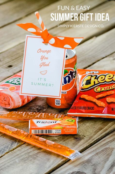 Orange You Glad It's Summer | Summer Gift Idea #summergiftidea #freeprintable #summerprintable #summerideas #teachergifts #teachergiftideas #summerteachergifts #summerforkids #kidssummerideas #lastdayofschoolideas #lastdayofschool Orange Items, Teacher Summer, Marketing Gift, Summer Printables, Free Printable Gifts, Diy Gifts For Him, Diy Gifts For Friends, Orange You Glad, Staff Appreciation