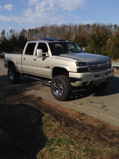 Lowered 6" Zone w/ 3" blocks on 33's - Page 4 - Chevy and GMC Duramax Diesel Forum    4"block 45.5" fender height all way around Chevy Cateye, Cateye Chevy, Chevy Duramax, Best Pickup Truck, Custom Lifted Trucks, Studebaker Trucks, Diesel Mechanics, Dream Trucks, 2006 Chevy Silverado