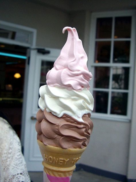 Ice cream cone on a hot summer day #CoolaNufaceSummer Boutique Patisserie, Neapolitan Ice Cream, Yummy Ice Cream, Love Ice Cream, Soft Serve Ice Cream, Good Eat, Ice Ice Baby, An Ice Cream, Soft Serve