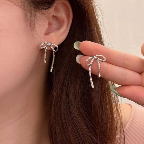 Bow Jewelry, Silver Bow, Knot Earrings, Bow Earrings, Girls Jewelry, Pretty Jewellery, Ear Jewelry, Cute Earrings, Cute Jewelry