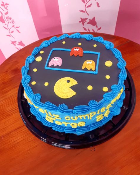 PacMan Birthday Cake Ideas Images (Pictures) Pacman Cake Ideas, Pac Man Cake Ideas, Packman Cake, Man Cake Design, Pacman Birthday, Pac Man Cake, Marvel Cake, Man Cake, Baker Cake