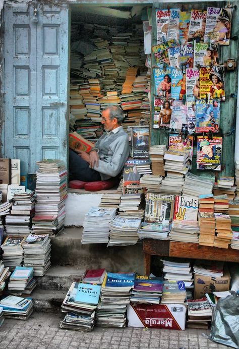 books on brown wooden shelf photo – Free Rabat Image on Unsplash Bookstore Pictures, Morocco Photography, Used Bookstore, Street Painting, Recommended Books To Read, Focus Photography, Wooden Books, Book People, Picture Story