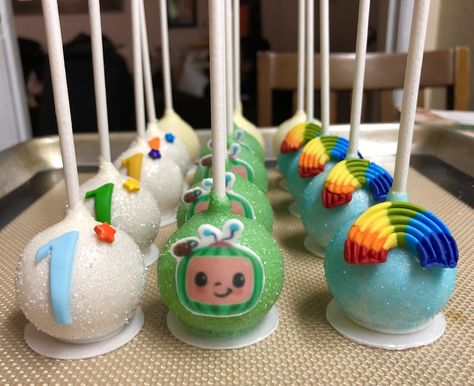 Cocomelon Cakepops Ideas, Cocomelon Dessert Ideas, Coco Melon Dessert Table, Cocomelon Dessert Table, Cocomelon Treats, Melon Birthday, Dipped Treats, Cocomelon Cake, Coco Melon