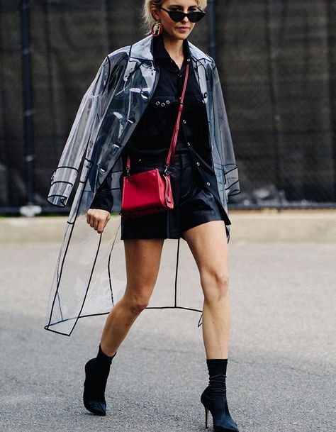 Rainy Outfit Ideas, Rainy Day Outfit For Fall, Rainy Outfit, Rainy Day Outfit For Spring, Rainy Day Outfit For Work, Berlin Mode, Best Rain Jacket, Rainy Day Outfits, Stylist Outfit