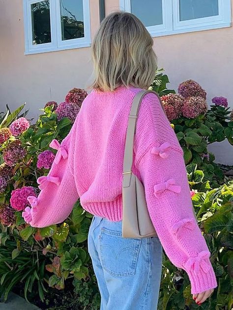 Gentle Bow Symphony Sweater - Pink / L Pink Autumn Aesthetic Outfits, How To Style A Pink Sweater, All Pink Outfit Aesthetic, Pink Longsleeves Outfit, Pink Women Outfits, Pink Top Outfit Ideas, Casual Pink Outfits, Pink Casual Outfit, Rainy Fashion