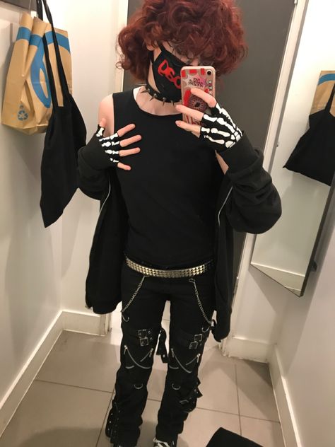 emo alt alternative outfit fit 2000s y2k inspired skull gloves black shirt studded belt silver chain tripp nyc dead threads pants trousers LOL xd rawr Skeleton Gloves Outfit, Studded Belt Outfit, Skull Gloves, Belts Aesthetic, Masc Outfit, Gloves Outfit, Alt Aesthetic, Masc Outfits, Gloves Black