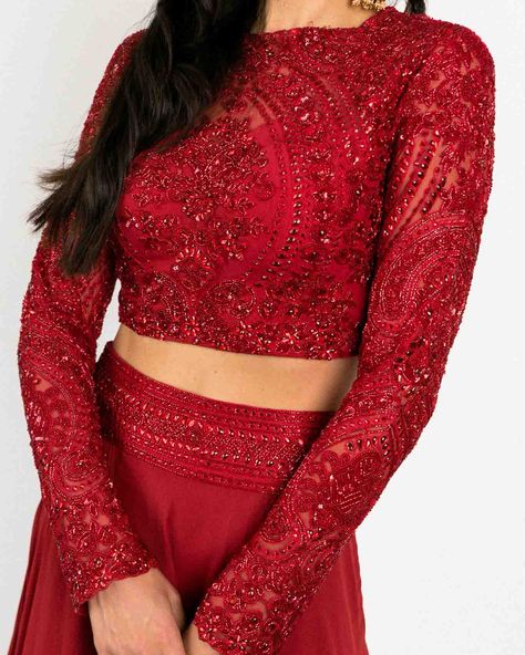 Red Lehenga Combination, Beaded Lehenga, Dress Stitching Pattern, Full Sleeves Blouse Designs, Red Lehenga Choli, Indian Bridesmaid Dresses, Blouse Designs High Neck, Crop Top Lehenga, Sangeet Outfit