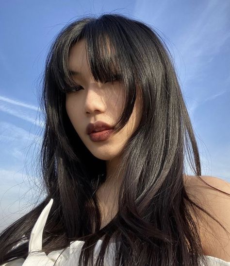 Trendy Curtain Bangs, Hair Color Streaks, Makeup Eyes, Asian Hair, Cut My Hair, Hair Inspo Color, Curtain Bangs, Dream Hair, Aesthetic Hair