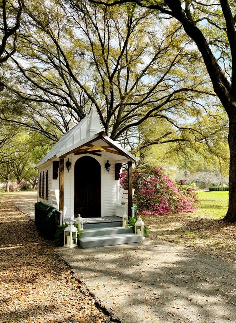 Mo'Belle Wedding Chapel | Mo-Belle Chapel Wedding Chapel Ideas, Chapel In The Woods, Mobile Wedding, Tiny Wedding, Church Interior, Wedding Chapel, Cathedral Church, Bar Service, Wedding Location