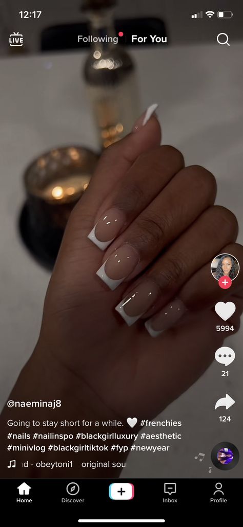 Quarter Of An Inch Acrylic Nails, Sns Square Nails, Sns French Tip Short Nails, White Fresh Tip Nails, Fresh Tips Nails, Baddie Short Acrylic Nails White, Dip Powder Nails Black Women, Short Classy Nails Black Women, Powder White Acrylic Nails