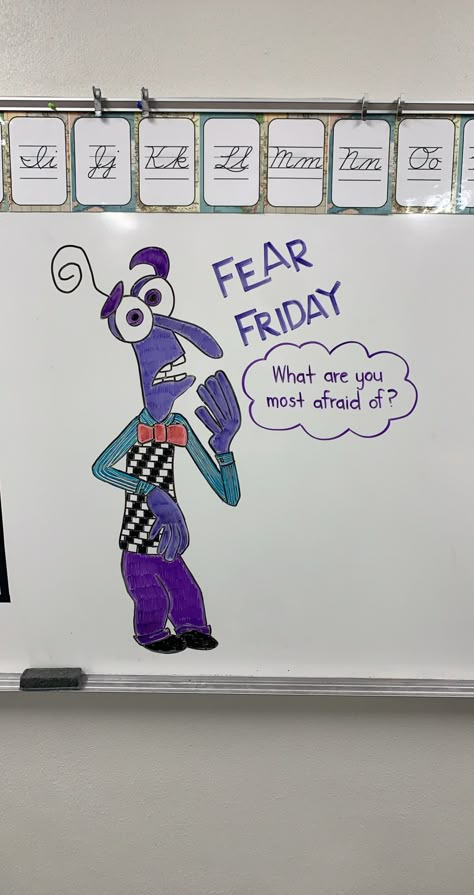 Fear Friday! Friday Classroom Morning Message, Friday White Board Prompt, Whiteboard Messages Friday, Friday Question Of The Day Classroom, Friday Question Of The Day, Fun Friday Ideas For School, White Board Prompts, Friday Whiteboard Prompt, Back To School Whiteboard