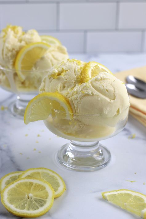 Homemade Lemon Ice Cream, Lemon Custard Ice Cream, Limoncello Ice Cream, Custard Ice Cream Recipe, Lemon Ice Cream Recipe, Ice Cream Vegan, Custard Ice Cream, Sorbet Ice Cream, Pudding Ice Cream