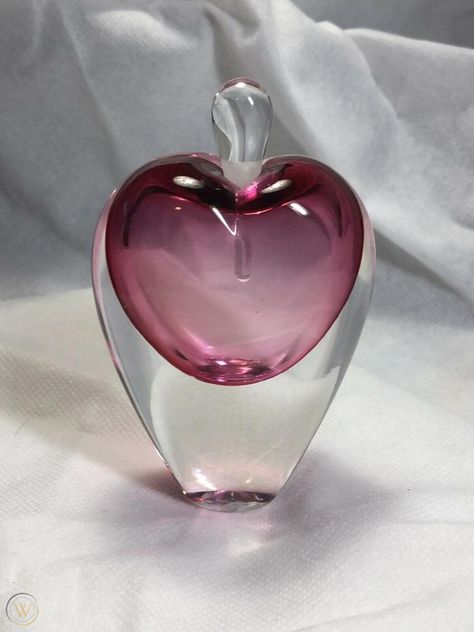 Heart Perfume Bottle, Heart Perfume, Pink Girly Things, Girly Stuff, Glass Heart, Perfume Bottle, Blown Glass, Girly Things, Art Glass