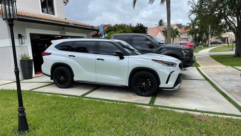 Clean and subtle modifications to the 2022 Toyota Highlander XSE. Front Tint window, Gloss black handles, Ceramic Tint on windshield, Blacked out wheels, 1.25 hubcentric wheel spacers, LED interior lighting, LED Turn signal lights, debadged emblems and exterior paint ceramic coating. Toyota Hybrid Suv, Toyota Highlander Interior, 2020 Toyota Highlander, 2008 Toyota Highlander, Mom Mobile, 2015 Toyota Highlander, Toyota Corolla 2010, Toyota Highlander Hybrid, Happy New Year Gif