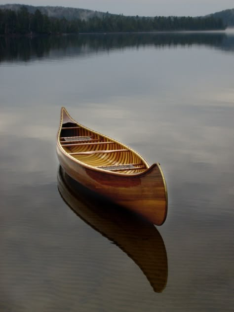 Classic Wood - Langford Canoe - Let the Journey Begin Canoe Aesthetic, Canoeing Aesthetic, Mossy Cottage, Canoe On Lake, Canadian Canoe, Eastern White Cedar, Wood Canoe, Wooden Canoe, Hand Made Wood