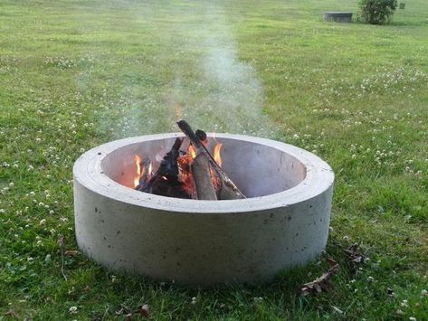 fire pit - Pure concrete hollow cylinder - Home Improvement Stack Exchange Fire Pit Gallery, Concrete Fire Pit, Fire Pit Party, Fire Pit Materials, Outdoor Fire Pit Designs, Fire Pit Ring, Metal Fire Pit, Fire Pit Furniture, Portable Fire Pits