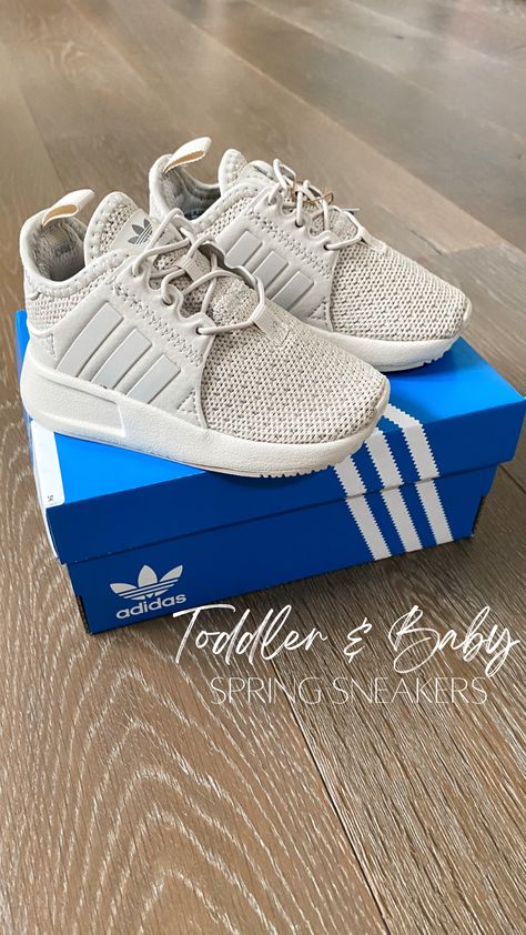 Toddler Boy Summer Shoes, Toddler Tennis Shoes, Boy Tennis Shoes, Shoes Sims 4 Cc, Baby Boy Spring Outfits, 2023 Sneakers, Neutral Sneakers, Toddler Boy Easter, Baby Boy Fall Outfits