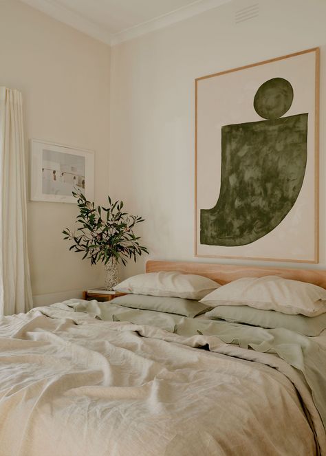 Linen Bedding Styling, Sage Bedding, Green Linen Bedding, Bobby Clark, Lilac Bedding, Bed Threads, Melbourne Home, Pink Duvet Cover, Linen Sheet Sets