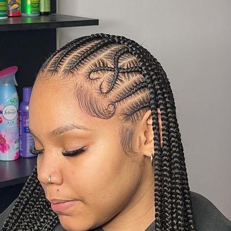 Fulani Braids With Butterfly, Straight Back Feed In Braids With Design, Simple Fulani Braids, Braids Stitch, Fulani Braid, Fulani Braids Hairstyles, Hair Braid Designs, London Hair, Braiding Styles