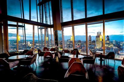 Romantic restaurants in London that you should take your partner to soon (all for their benefit, of course) Top Restaurants In London, The Shard London, Romantic Restaurant, London Bars, Renzo Piano, The Shard, Travel Wallpaper, Wallpaper Magazine, London Skyline