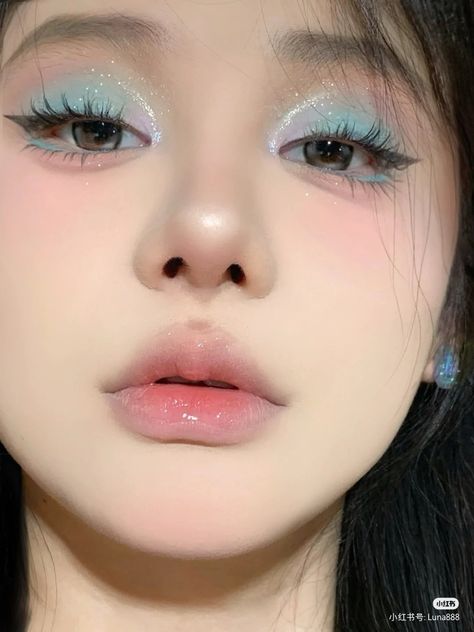 Cinnamoroll Makeup, Glitter Eyeshadow Looks, Halloween Rave, Doll Eye Makeup, Cute Eye Makeup, Swag Makeup, Ethereal Makeup, Eye Makeup Designs, Creative Eye Makeup