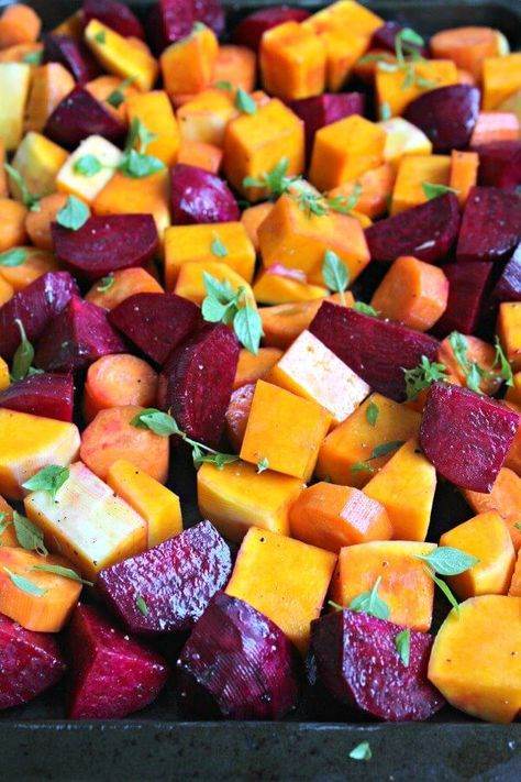 Roast Beet Butternut Basil Goat Cheese Salad | Berry Sweet Life Butternut Salad, Basil Goat Cheese, Paleo Lunches, Antioxidant Foods, Beets Carrots, Beet Salad Recipes, Beet Recipes, Eat Veggies, Easy Salad