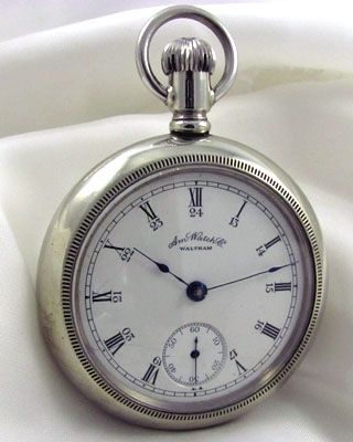 Vintage Military Watches, Awesome Watches, Armani Watches For Men, Antique Pocket Watch, Rolex Tudor, Pendant Watch, Armani Watches, Tic Toc, Pocket Watch Antique