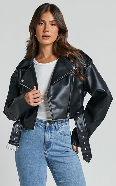 Cropped leather jacket outfit