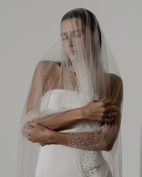 More veils in 2024 please! 👰🏻‍♀️ . . . . . #weddingveil #antibride #bridalveil #thewed #weddingaccesories #veil #minnesotaphotographer #mplsphotographer #mplsweddingphotographer #midwestphotographer #bridestyling #2024weddingtrends #pearlveil Veil Over Face, Beaded Veil, Bo And Luca, Soft Tulle Veil, Beaded Veils, Floral Veil, Tulle Veil, Tulle Veils, Bridal Separates