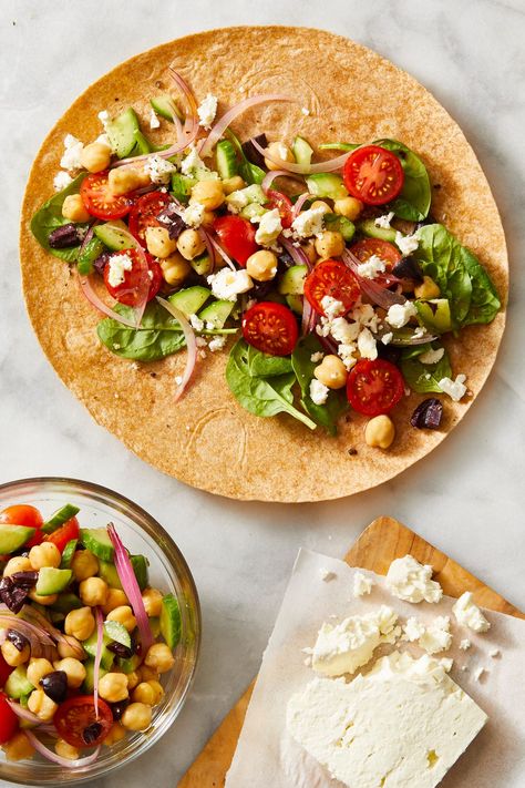 Greek Salad Wraps Greek Salad Wrap, Chickpea Recipes Easy, Salat Wraps, Salad Wrap, Mediterranean Flavors, Beef Lettuce Wraps, Pork Lettuce Wraps, Low Carb Wraps, Mediterranean Diet Meal Plan