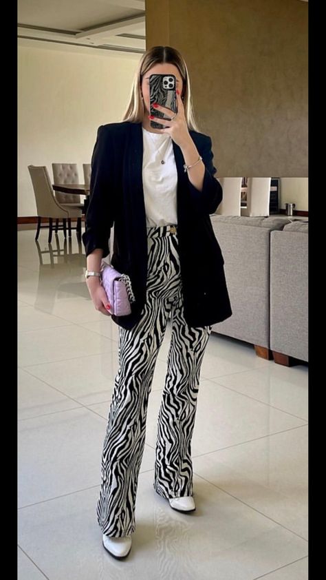 Zebra Style Outfit, Zebra Flares Outfit, Printed Flare Pants Outfit, Striped Flare Pants Outfit, Zebra Outfit For Women, Zebra Jeans Outfit, Zebra Print Pants Outfit, Animal Print Pants Outfit, Zebra Pants Outfit