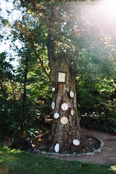 Alice In Wonderland Backyard Ideas, Alice In Wonderland Backyard, Alice In Wonderland Landscape, Alice In Wonderland Garden Ideas, Mad Hatter Wedding, Mad Hatter Alice In Wonderland, Hatter Alice In Wonderland, Alice In Wonderland Garden, Wonderland Wedding Theme