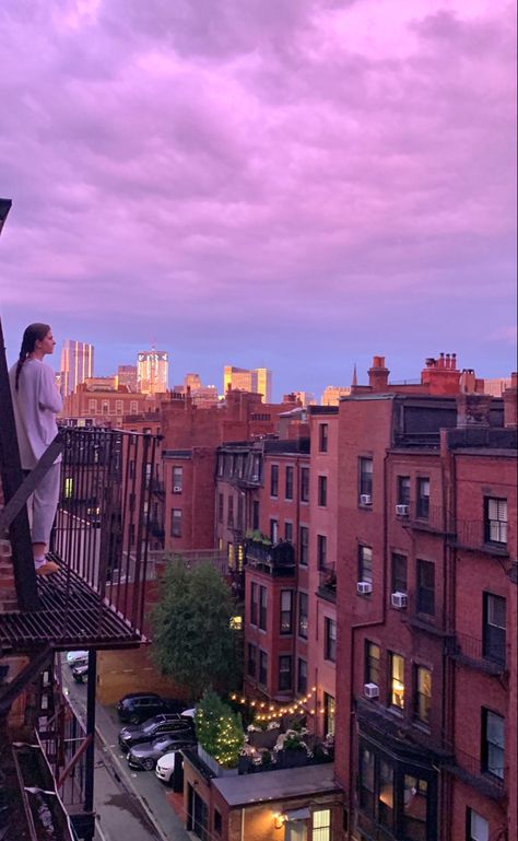 Boston Sunset, Rooftop Vibes, Summer Golden Hour, Boston Aesthetic, City Rooftop, Boston Apartment, Sky Pic, Suffolk University, Moving To Boston