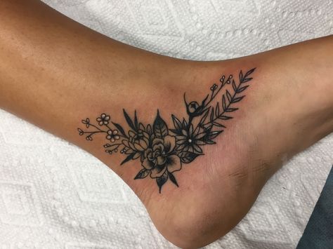 Ankle Flower Tattoo Cover Up, Serpent Ankle Tattoo, Flower Tattoos Ankle Cover Up, Girly Tattoo Cover Ups, Womens Ankle Tattoos Cover Up, Straight Flower Tattoo, Inside Ankle Tattoos For Women Cover Up, Womens Ankle Tattoo, Big Ankle Tattoo Cover Up