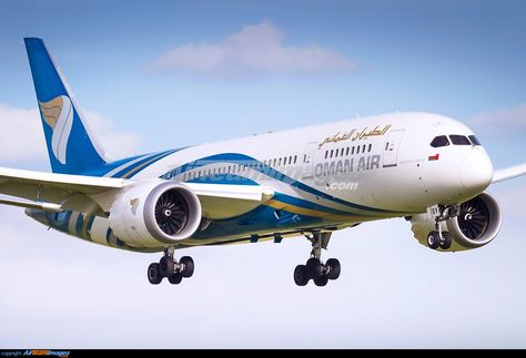 Boeing 787-8 Dreamliner Aeroplane Images, Oman Air, Aviation Education, Boeing 787 8, Boeing 787, Ranbir Kapoor, Spacecraft, Oman, Airlines