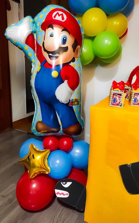 Bouquets con globos. Temática Mario Odyssey #decoracionconglobos Mario Kart Party, Princesa Peach, Mario Birthday, Mario Bros., Mario Party, Mario Kart, 5th Birthday, Mario Bros, Super Mario