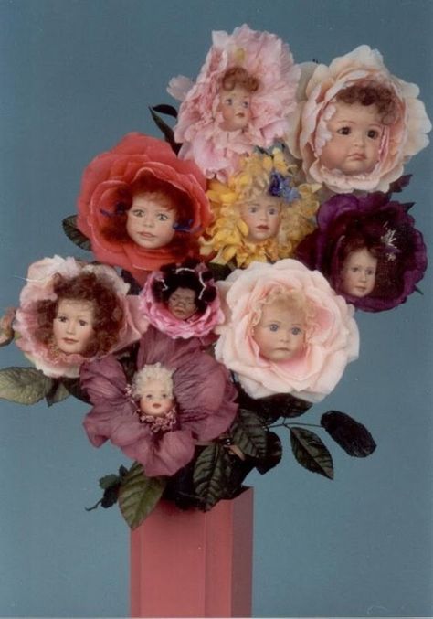 doll head flower bouquet.... Its missing Aqua net and glitter Photowall Ideas, 캐릭터 드로잉, Arte Inspo, Creepy Dolls, Doll Parts, Weird Art, 영감을 주는 캐릭터, Creepy Cute, Doll Head