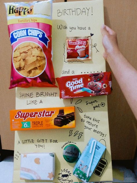 Effort Gifts For Boyfriend, Kado Buat Guru, Gift Makanan, Bucket Gifts, Hadiah Diy, Diy Snacks, Handmade Gifts Diy, Snack Gift, Diy Gift Set