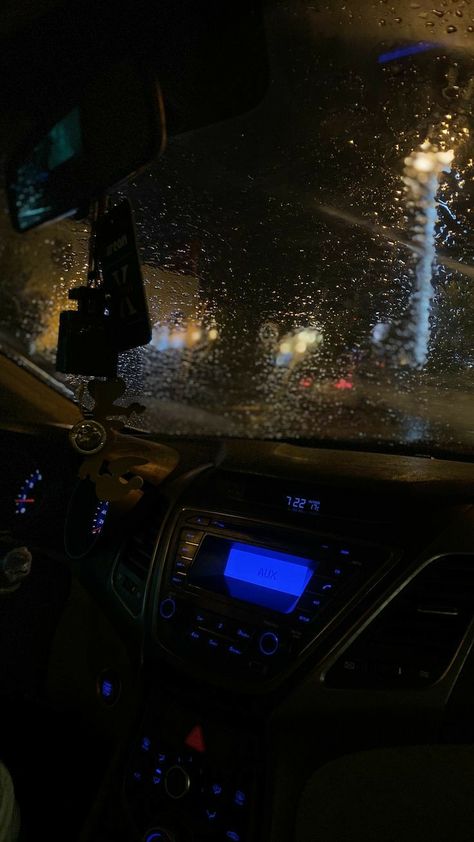 Rain Story Instagram Night, Rain Story Instagram, Pictures Night, 2022 Instagram, Blur Photography, Night Rain, High End Cars, Sky Photography Nature