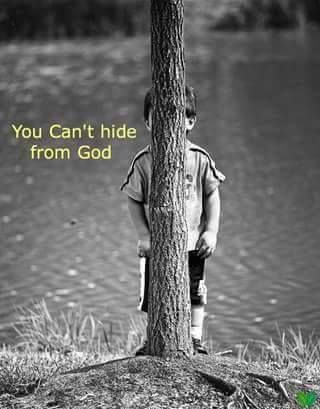 You can't hide from God! He SEES everything! Proverbs 15:3 The eyes of the Lord are in every place, beholding the evil and the good. Fotografi Urban, Foto Vintage, Foto Art, Jolie Photo, Black White Photos, Nurse Humor, 인물 사진, White Photography, Children Photography