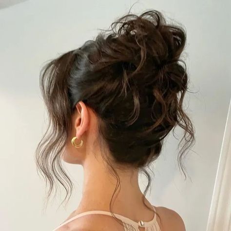 High Bun Hoco Hairstyles, High Hairstyles Bun, Low Curled Bun Wedding Hair, Curled French Twist, Loose Bun Hairstyles Wedding, Loose Curled Updo, French Twist Brunette, Loose Curl Updo Messy, Medium Hair Styles Braid