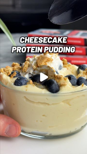 Michael Kory on Instagram: "68g Protein Blueberry Cheesecake Pudding 🫐💪  ✅ Ingredients: 1-1/4 cup ready to drink protein shake (300ml) 3/4 cup almond milk (180ml) 1-1/2 scoop vanilla whey protein (45g) @legion discount code KORY 1 packet sugar-free cheesecake pudding mix (40g) 1/2 cup blueberries (70g) 2 tbsp whipped cream (5g) 1/2 crushed graham cracker sheet (8g)  💪 Macros per serving:  280 calories, 4g fat, 24g carbs, 34g protein.  Makes 2 servings.  #blueberry #cheesecake #proteinpudding #pudding #highprotein #protein #recipe #macros #weightloss #fatloss" Protein Blueberry Cheesecake, High Protein Low Carb Recipes Dinner, Bariatric Snacks, Protein Puddings, Good Protein Foods, Protein Blueberry, High Protein Cheesecake, Zucchini Cookies, Protein Options