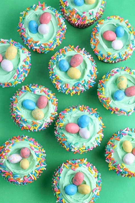 Easy Cupcake Decorating Ideas, Easy Cupcake Decorating, Easter Cupcake Ideas, Cupcake Easter, Easter Cupcakes Easy, Easy Cupcakes Decoration, Easter Deserts, Cupcake Decorating Ideas, Egg Cupcakes