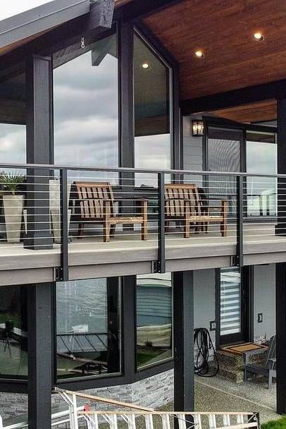 Aircraft Cable Deck Railing, Modern Iron Railings Outdoor, Contemporary Railings Exterior, Deck Railing Cable, Horizontal Cable Deck Railing, Deck Railing Modern, Cable Railing Fence, Wire Railing Deck, Cable Deck Railing Ideas