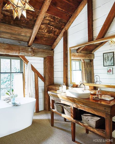 House & Home (@houseandhomemag) • Instagram photos and videos Post And Beam Bathroom, Rustic Country Bathroom, Craftsman Style Bathrooms, Urban Bathroom, City Bathrooms, Wooden Pantry, Craftsman Modern, Living Bathroom, Barn Apartment