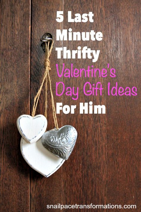 5 last minute thrifty Valentine's Day gift ideas for him. He will love these ideas and so will your wallet! Last Minute Valentines, Bday Gifts For Him, Surprise Gifts For Him, Thoughtful Gifts For Him, Valentines Day For Him, Valentines Gift Bags, Romantic Gifts For Him, Valentine's Day Gift Ideas, Mens Valentines Gifts