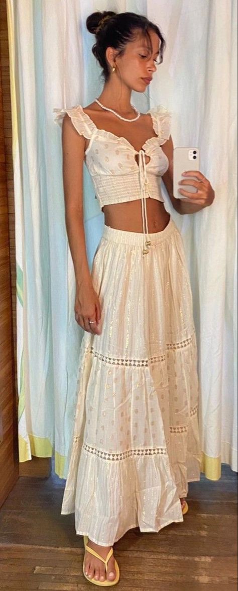 Boho Italy Outfits, Graduation Dress Summer, Simple Bohemian Outfits, White 70s Dress, Folk Music Festival Outfit, Feminine Boho Outfits, Prarie Core Fashion, Maxi Skirt Crop Top Outfit, Lumineers Concert Outfit